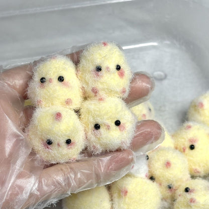 Jouet de pince à poulet en plastique avec pendentif décoratif - Jouet de soulagement de la pression à rebond lent pour les jeunes